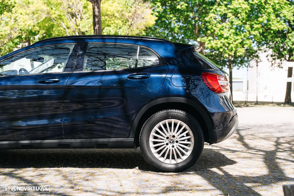 Mercedes-Benz GLA 180 (CDI) d - 9