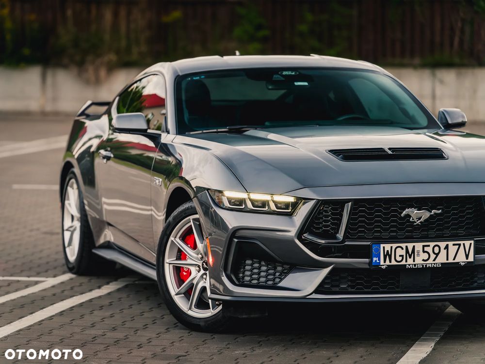 Ford Mustang - 2