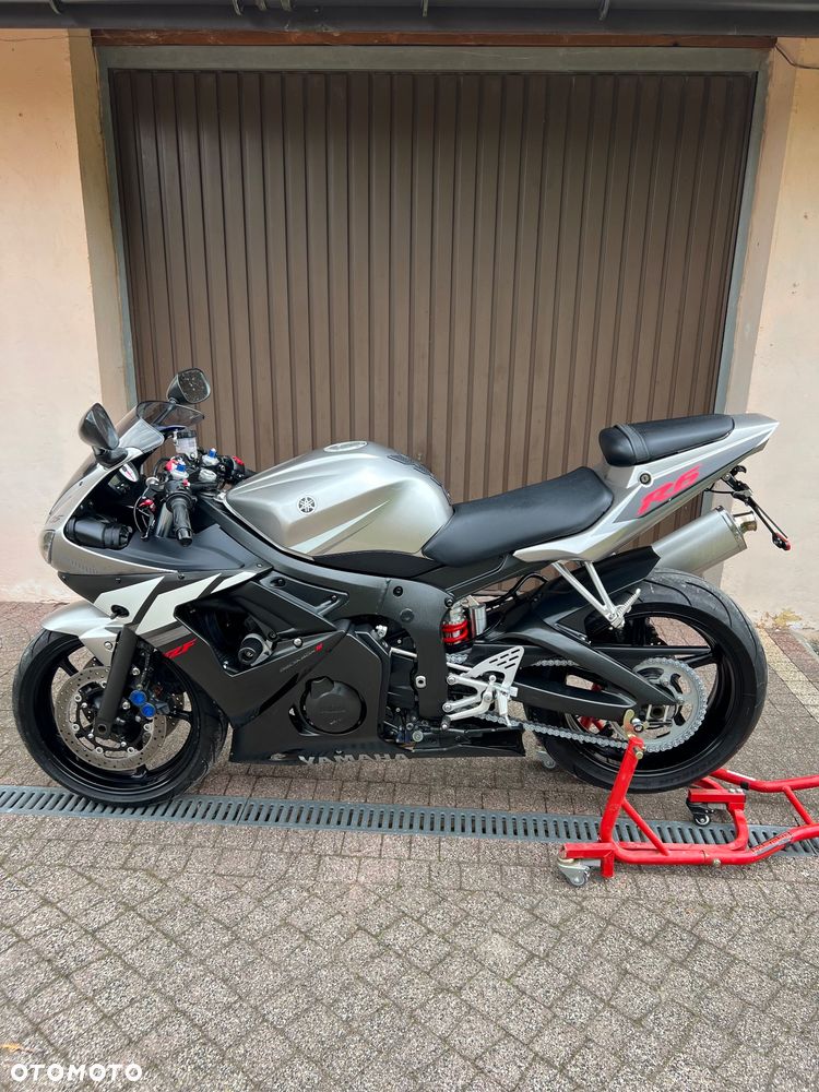 Yamaha R6 - 24