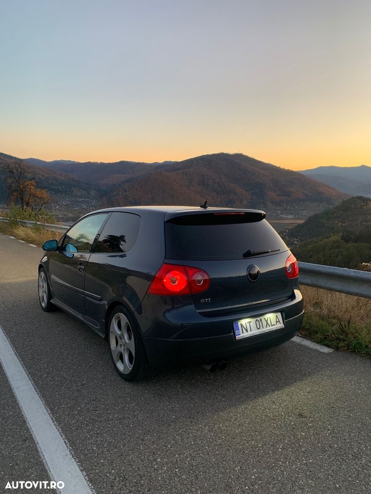 Volkswagen Golf 2.0 GTI - 11