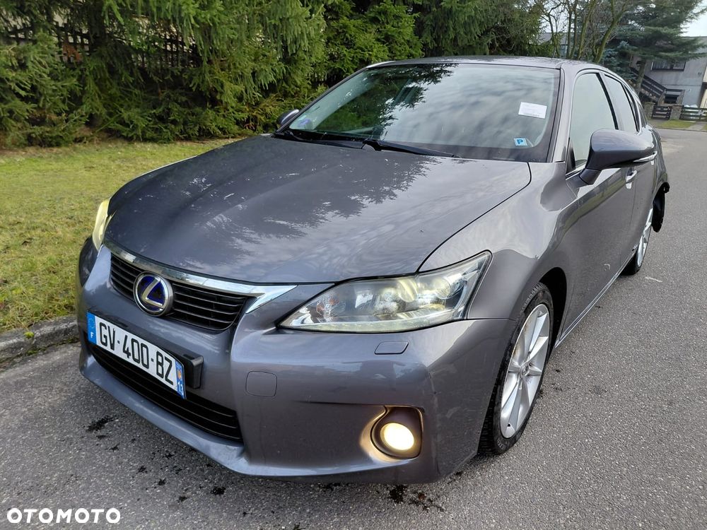 Lexus CT - 10