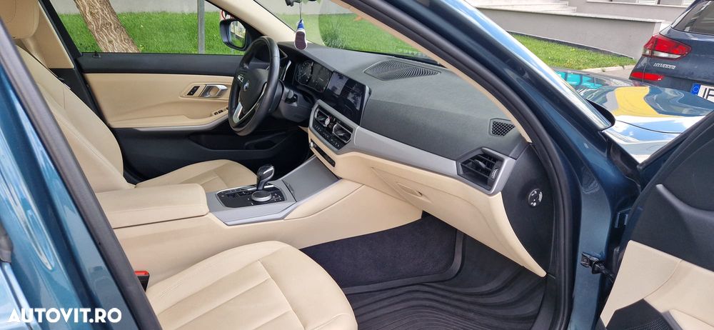 BMW Seria 3 320i xDrive AT - 11