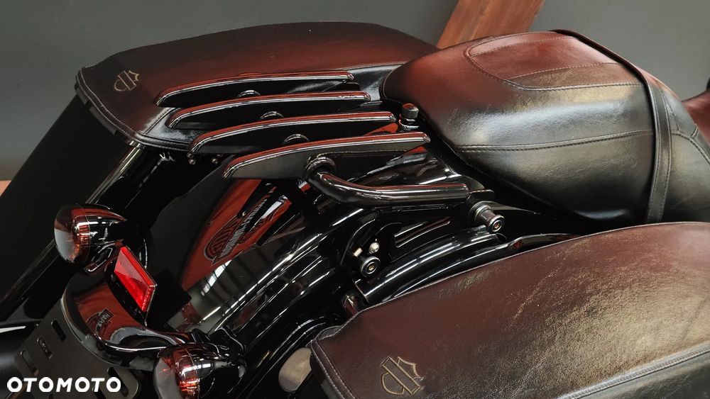 Harley-Davidson Touring Road King - 10