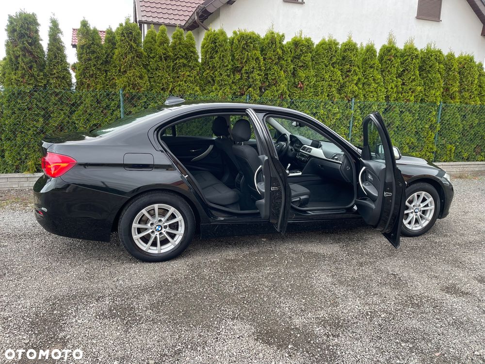 BMW Seria 3 320d Sport Line - 21