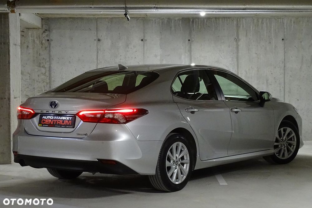 Toyota Camry 2.5 Hybrid Comfort CVT - 12