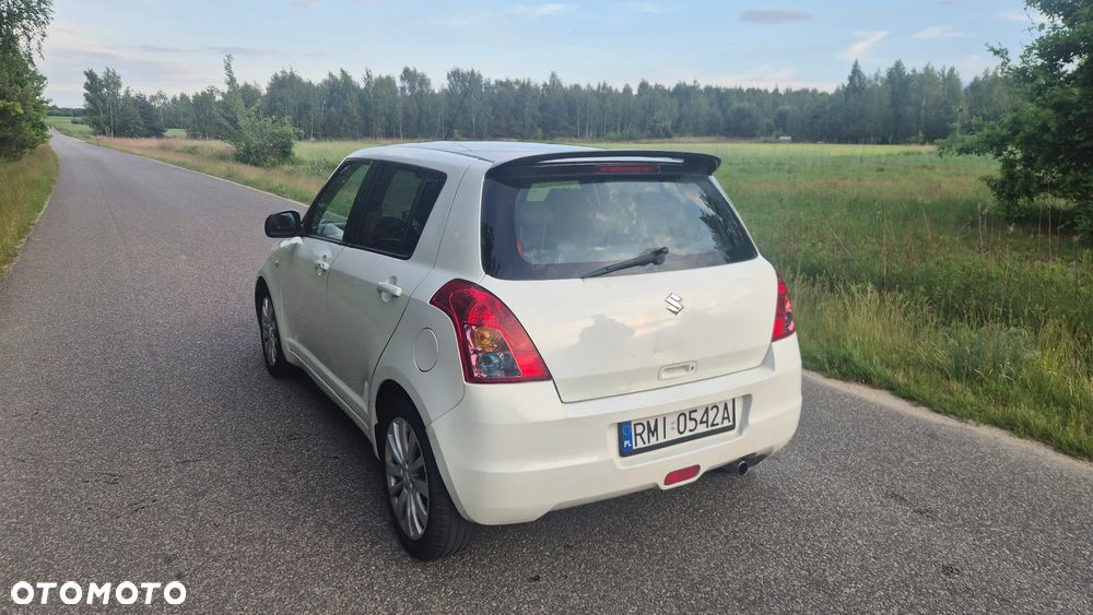 Suzuki Swift 1.3 DDiS GLX / Comfort - 6
