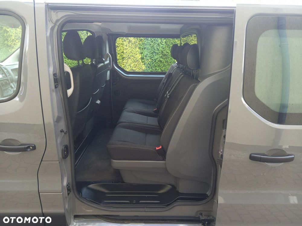 Renault Trafic - 23