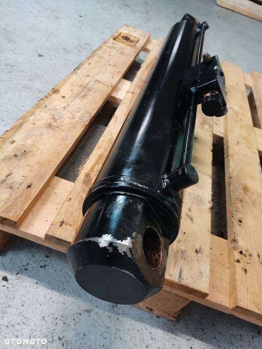 JLG 307 {Siłownik hydrauliczny teleskopa} - 10