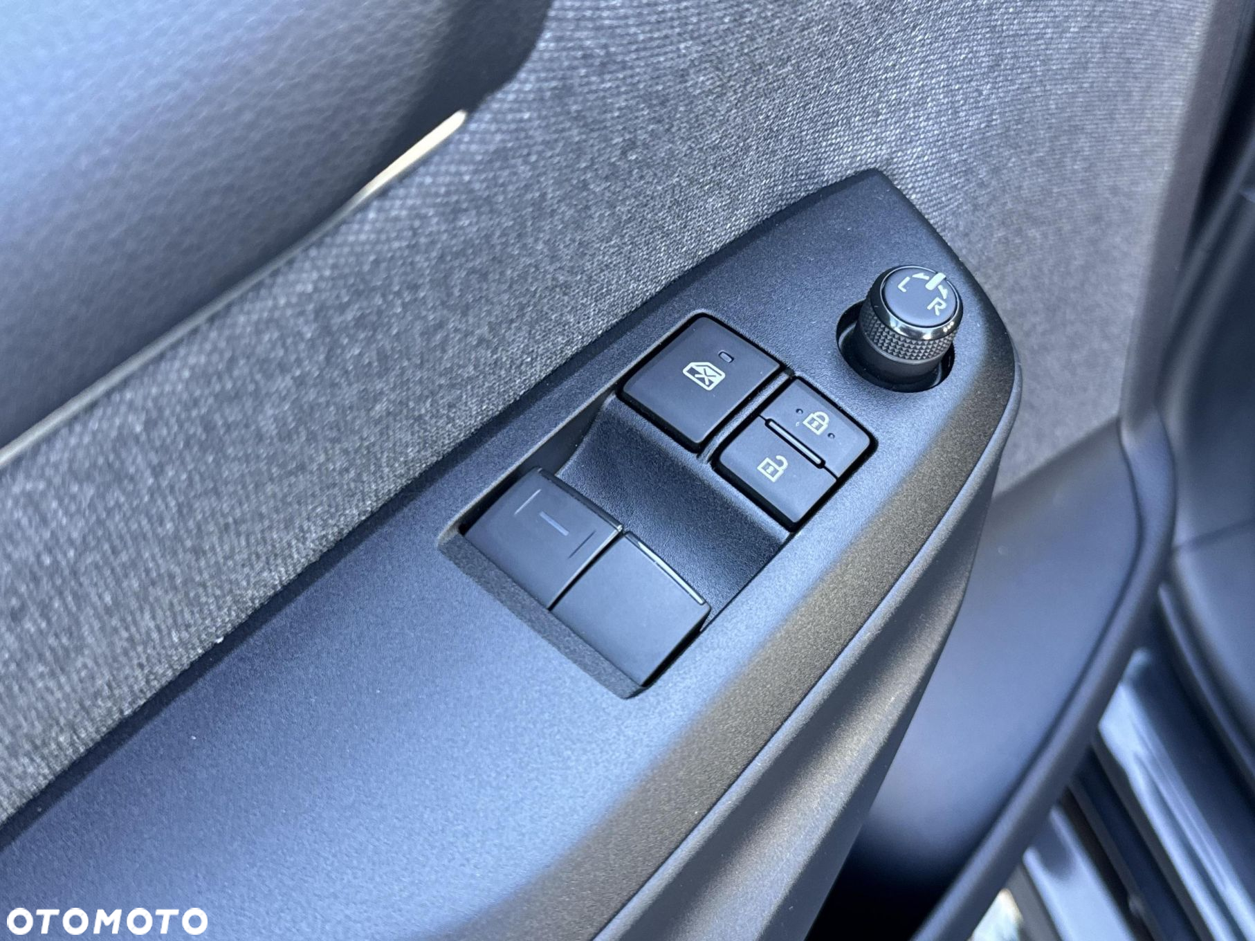 Toyota Yaris Hybrid 1.5 Comfort - 17