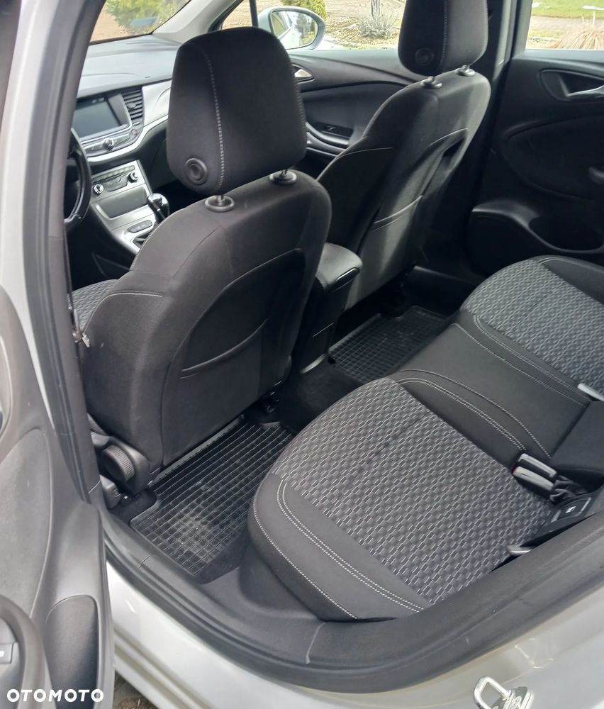 Opel Astra 1.6 CDTI Enjoy - 11