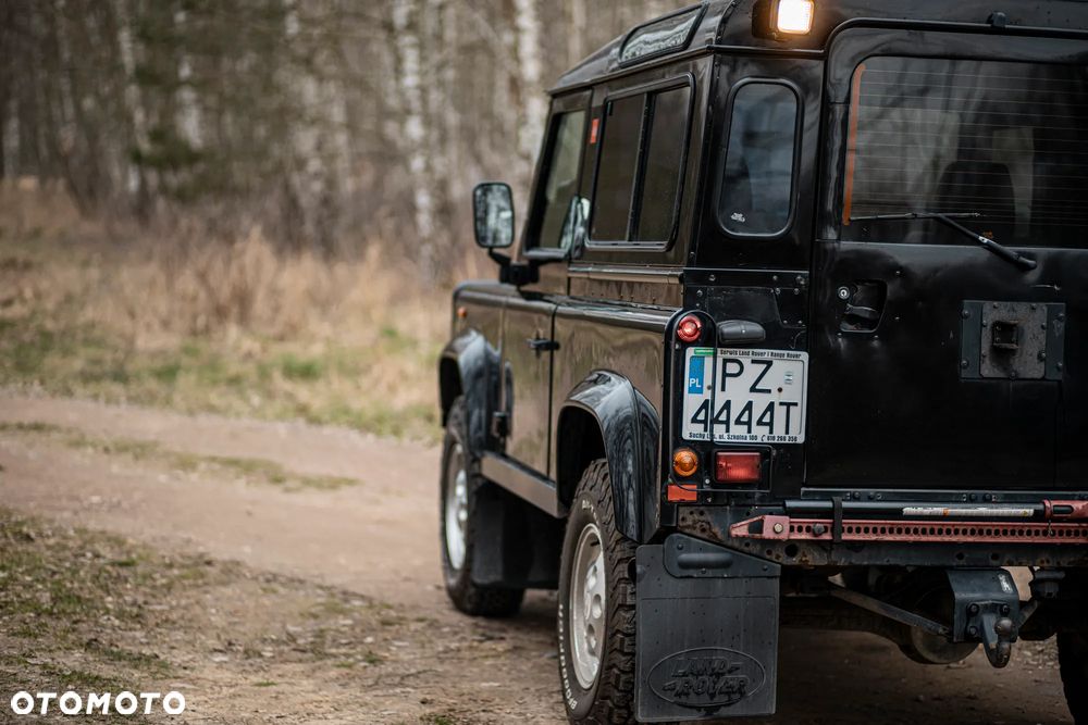 Land Rover Defender - 14