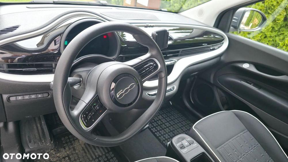 Fiat 500 23.8kWh Action - 8