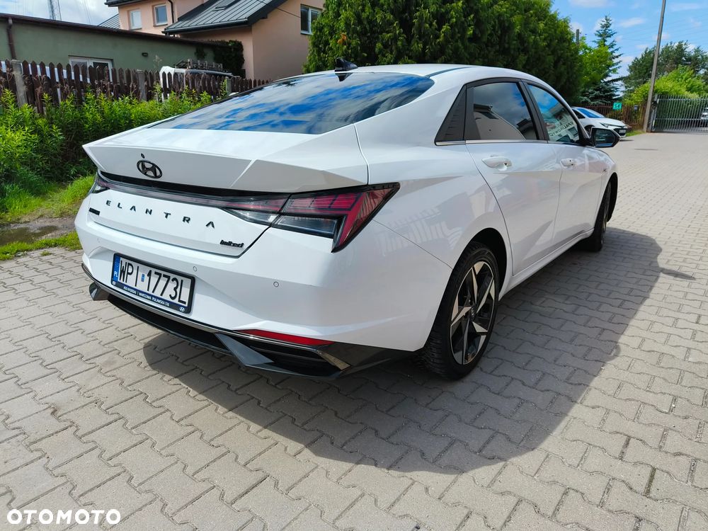 Hyundai Elantra 1.6 Executive - 2