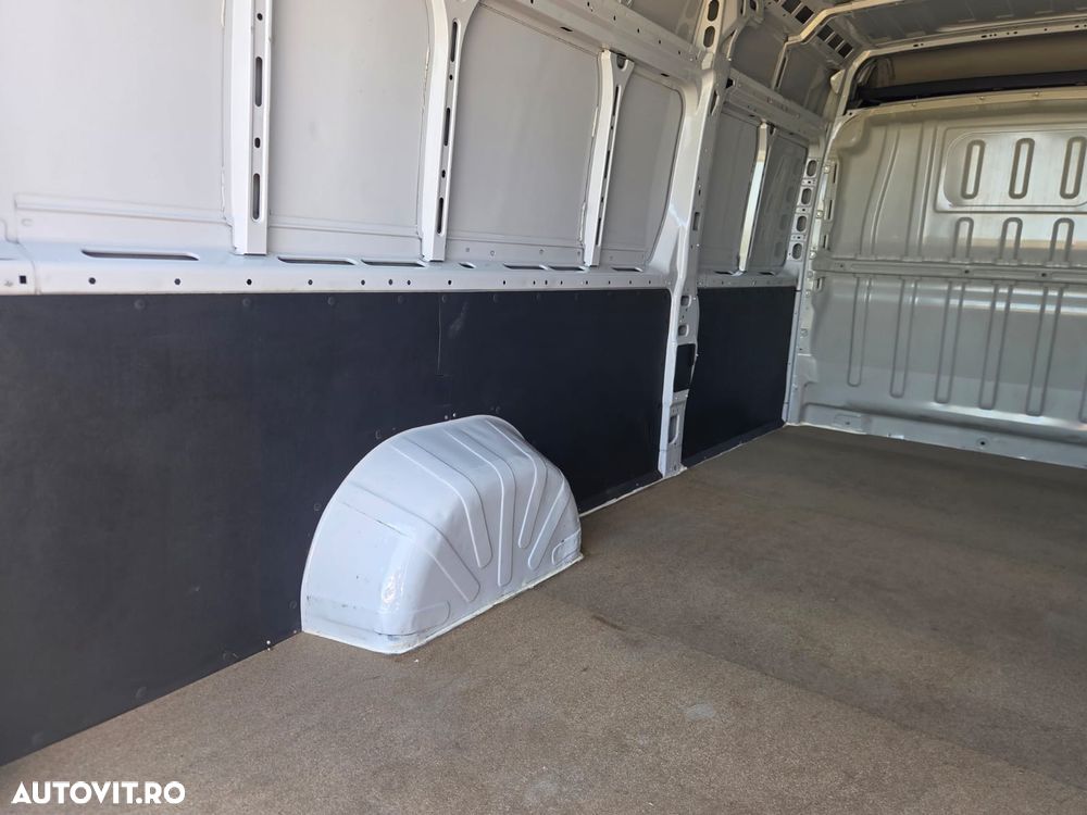 Peugeot Boxer L4H2 Premium Edition - 13