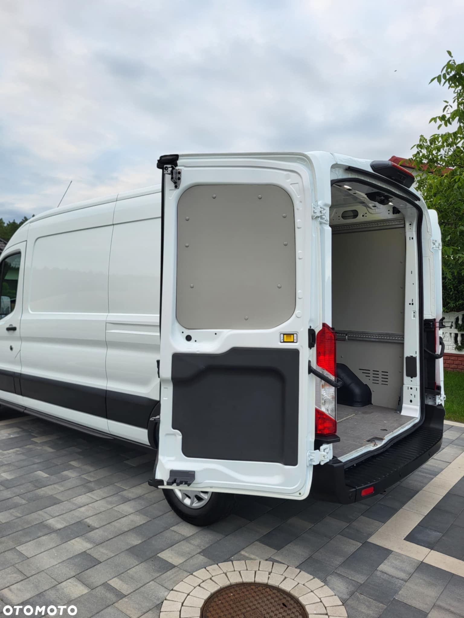 Ford Transit - 24