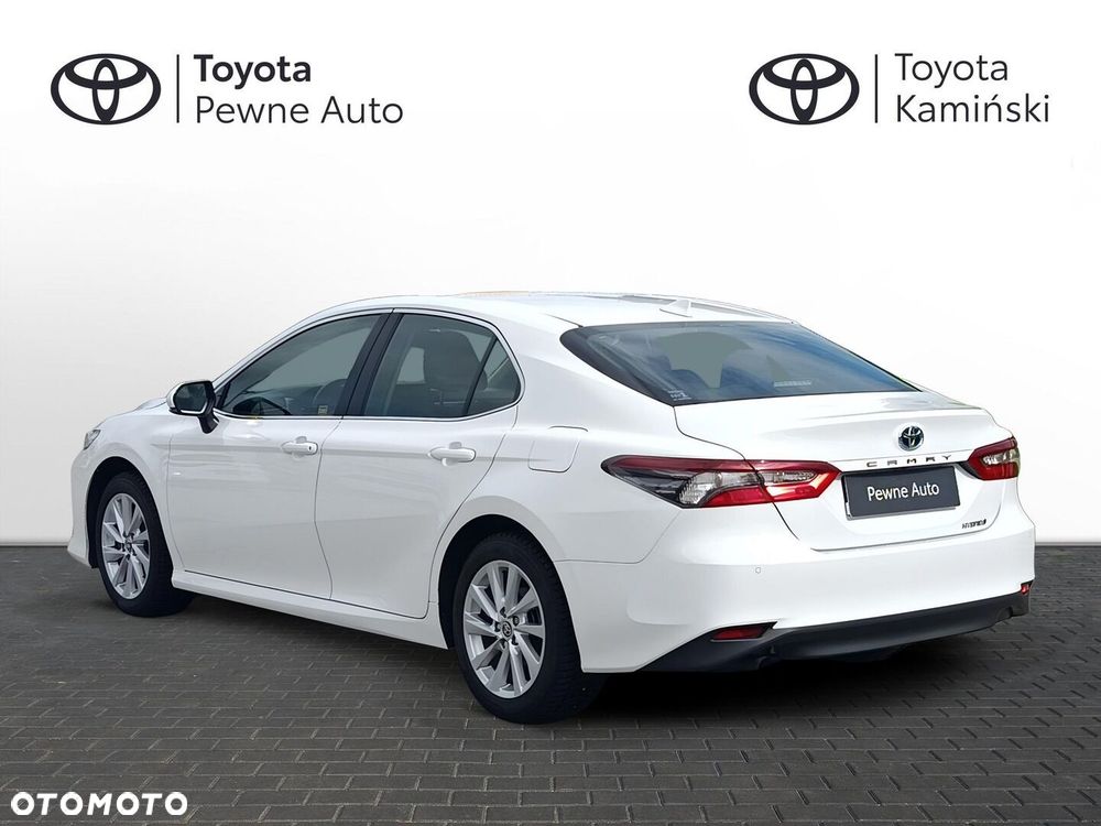 Toyota Camry 2.5 Hybrid Comfort CVT - 3