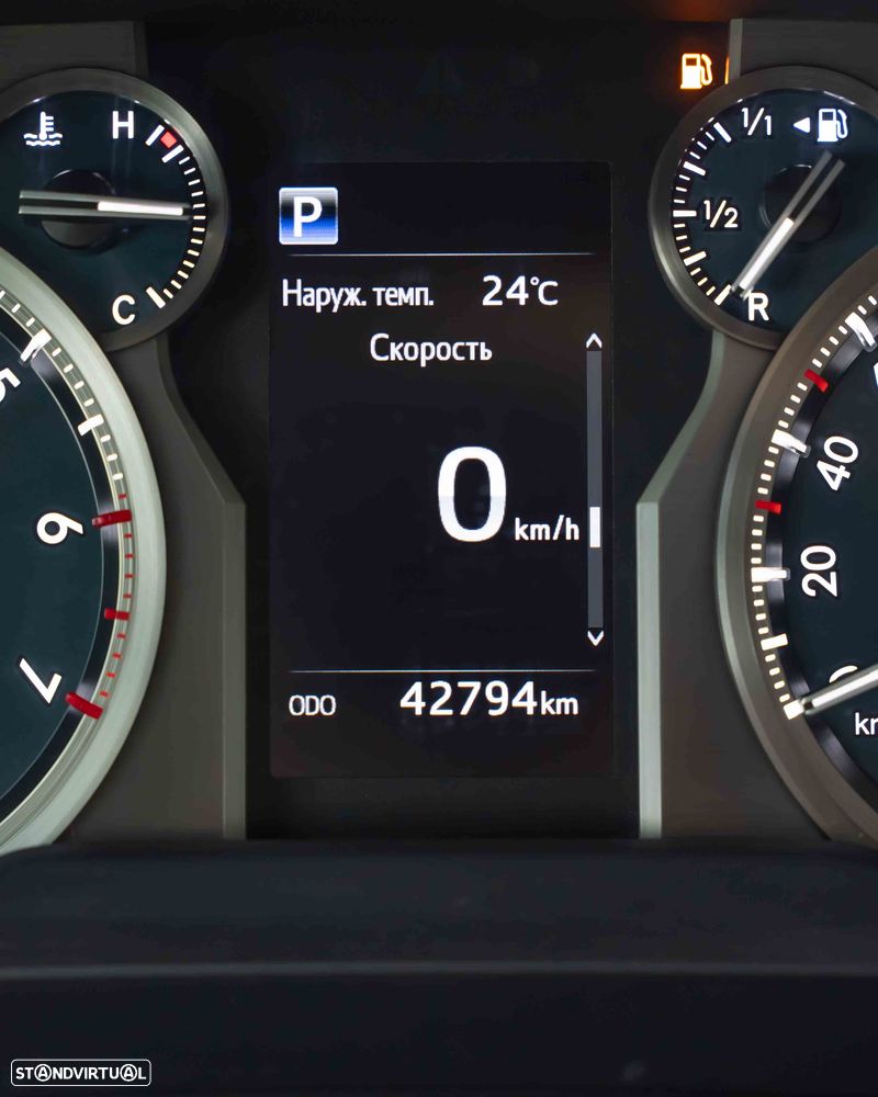 Toyota Land Cruiser Prado - 24