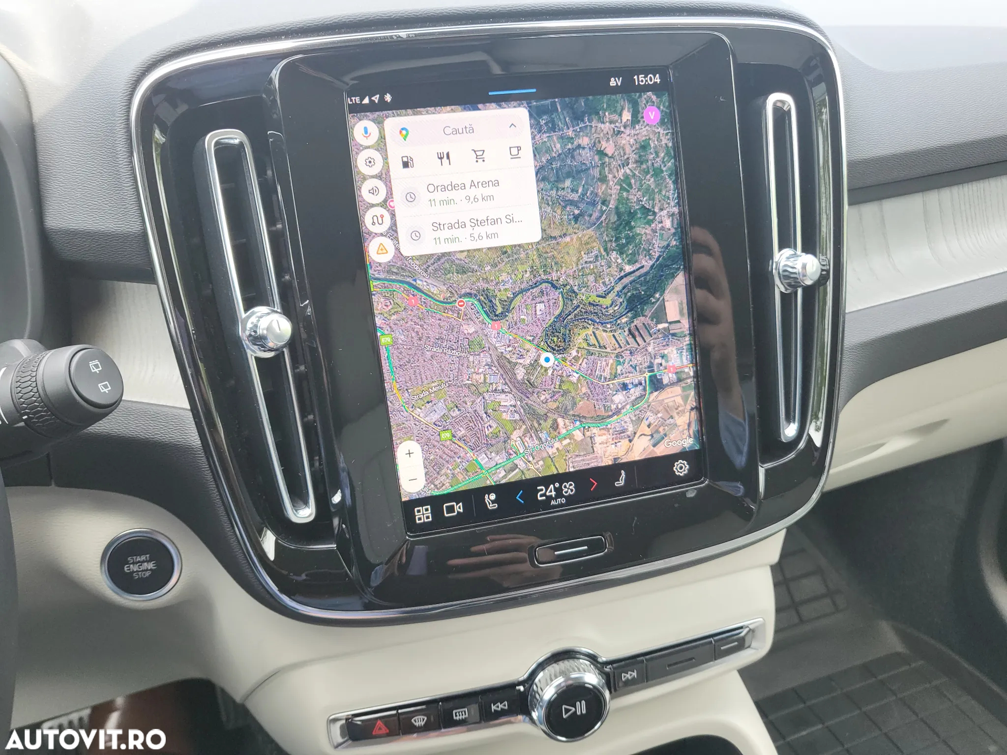 Volvo XC 40 B3 AT FWD MHEV Plus Dark - 29