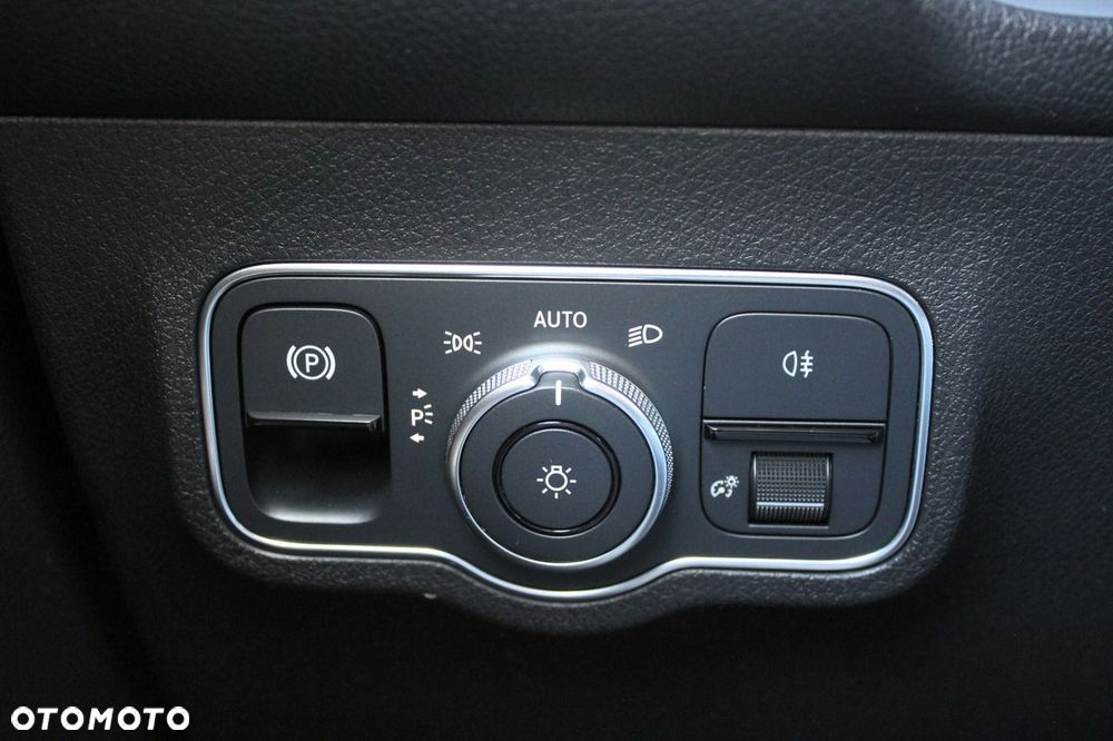 Mercedes-Benz GLB 200 d 8G-DCT - 32