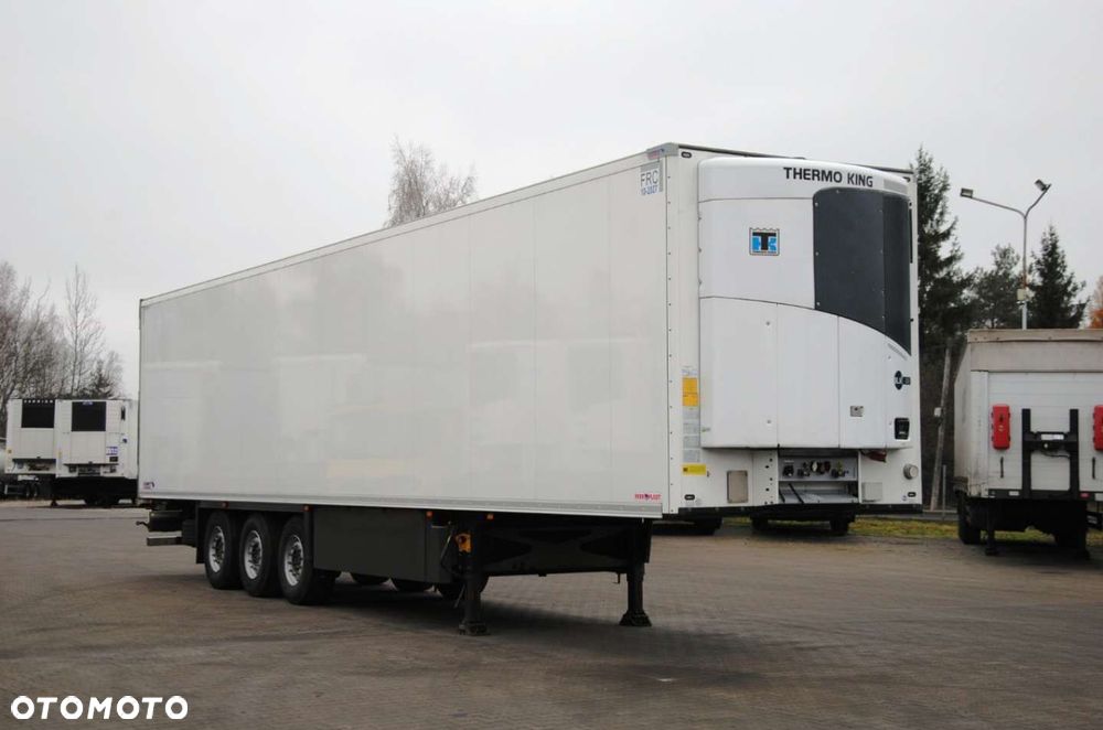 Schmitz Cargobull SKO, Doppelstock, Thermo King
