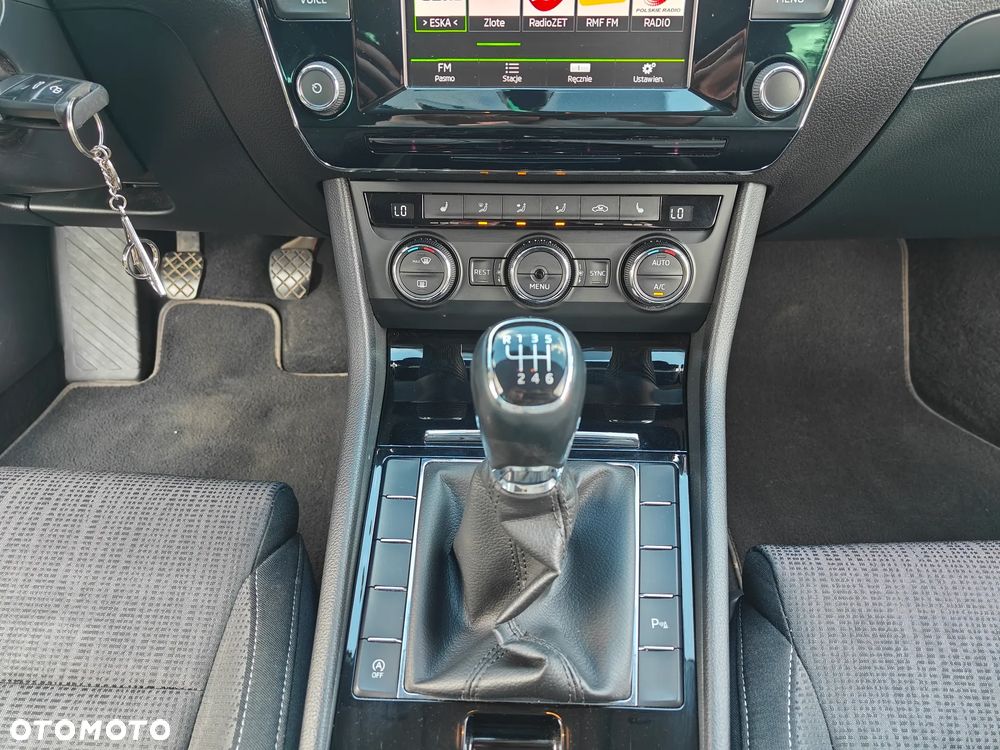 Skoda Superb 2.0 TDI Ambition - 11