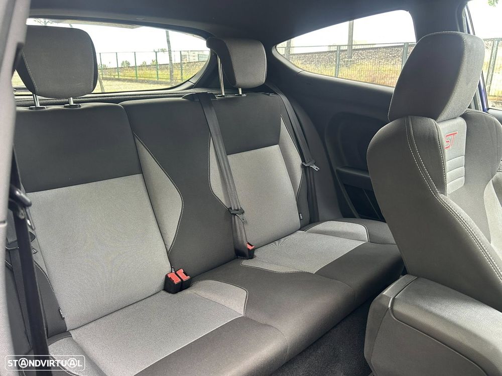 Ford Fiesta 1.6 EcoBoost ST - 16
