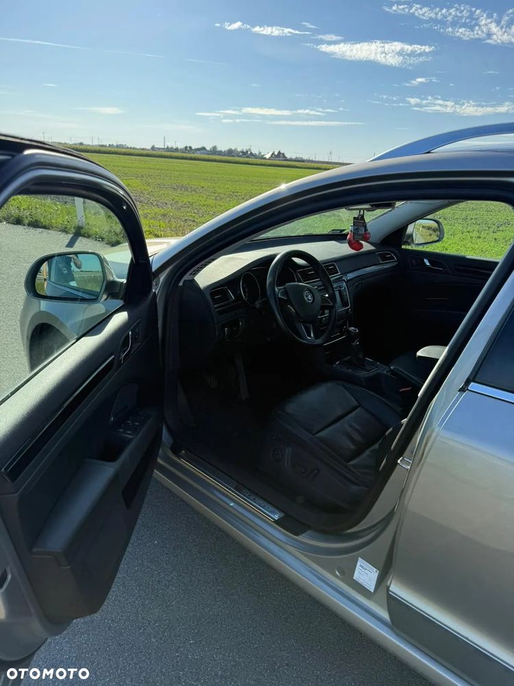 Skoda Superb 2.0 TDI Platinum - 8