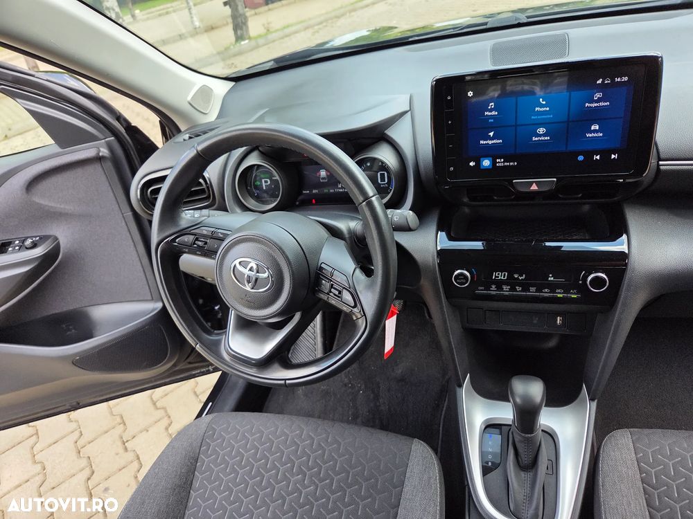 Toyota Yaris Cross 1.5 VVT-i HSD 116 4x2 HEV Dynamic - 15