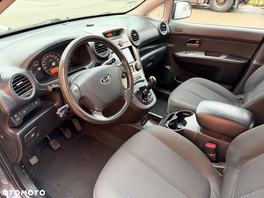 Kia Carens 2.0 EX - 9