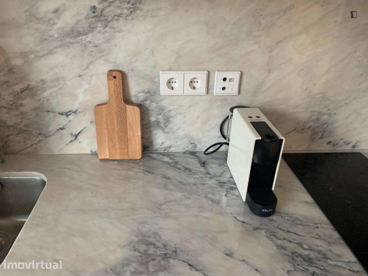 Apartamento com 1 quartos - localizado em Santo Ildefonso Porto - Grande imagem: 2/16