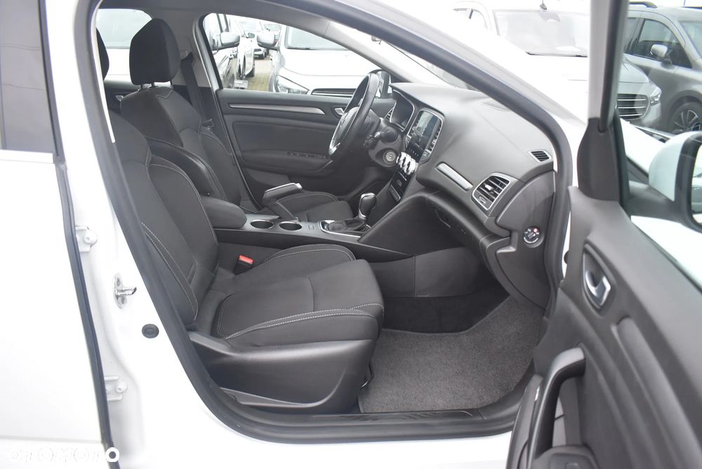 Renault Megane ver-1-5-blue-dci-zen - 17