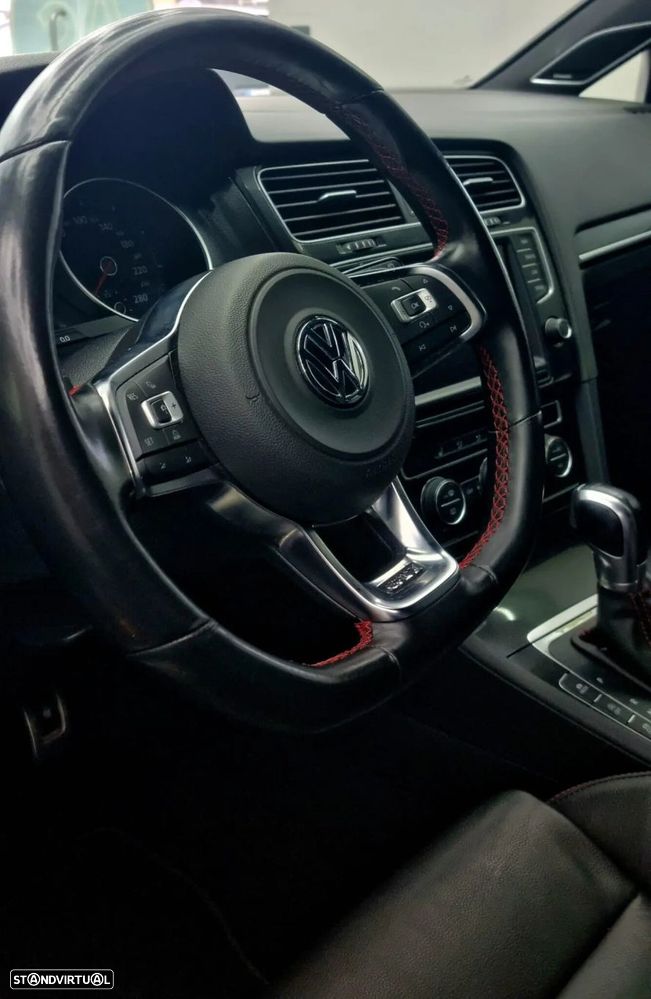 VW Golf - 43