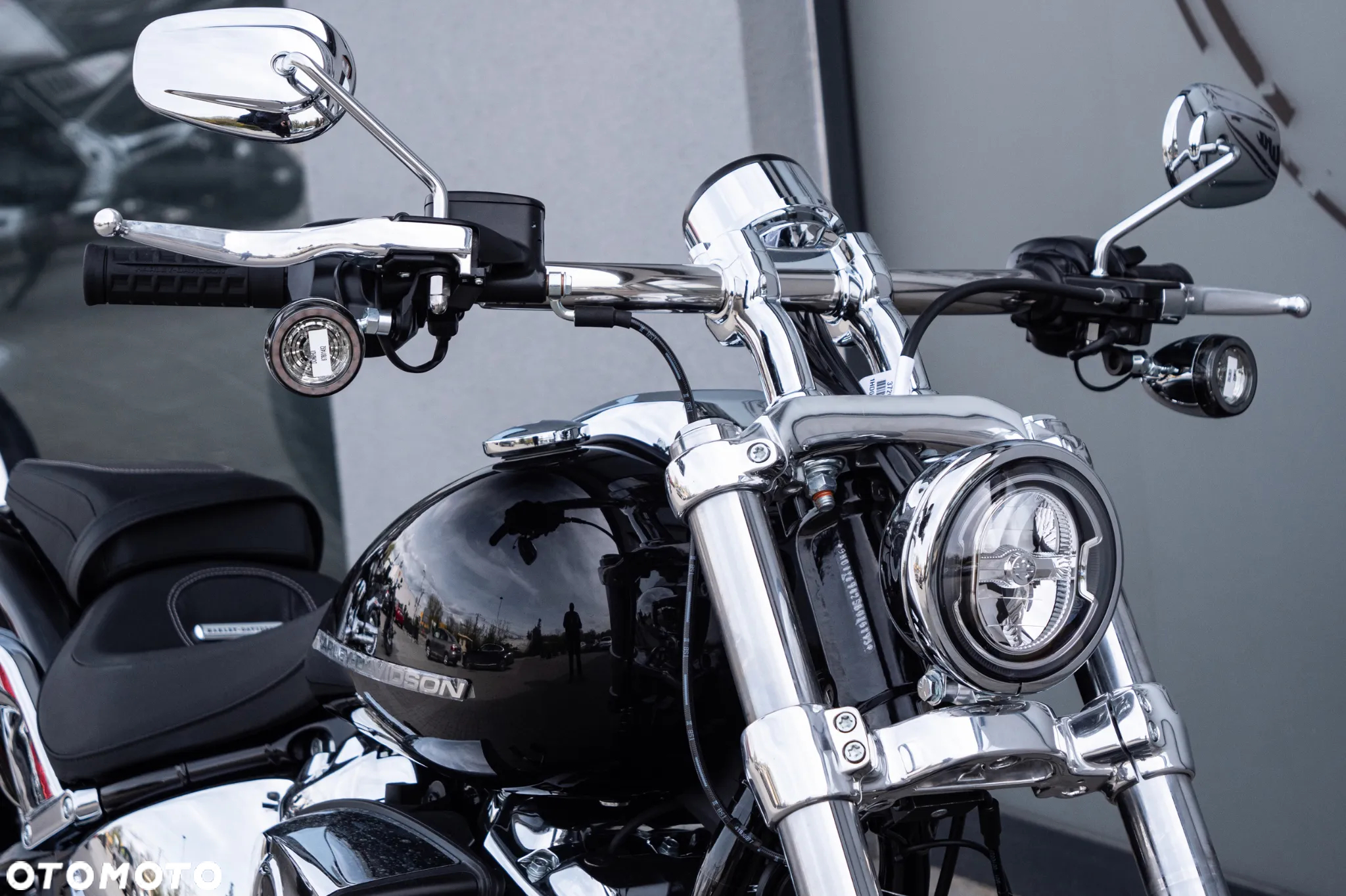 Harley-Davidson Softail Breakout - 15
