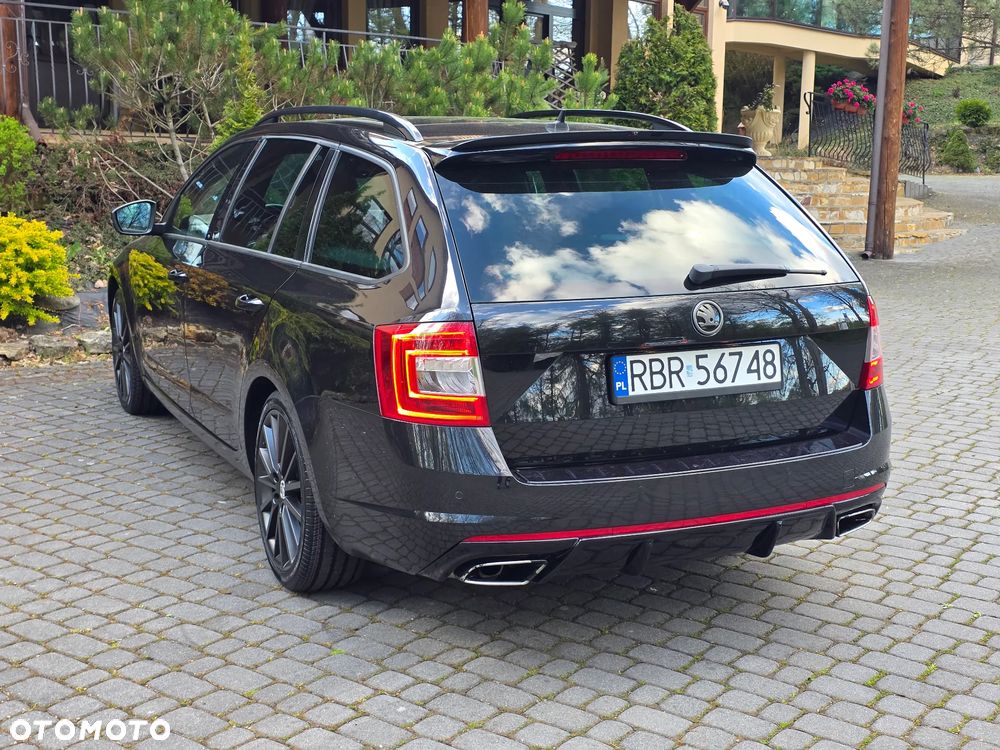 Skoda Octavia 2.0 TSI (Green tec) DSG RS - 32