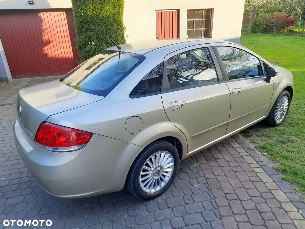 Fiat Linea 1.4 Fresh - 13