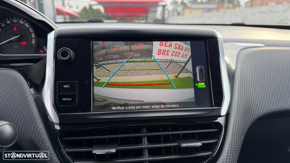 Peugeot 208 1.2 PureTech Style - 31