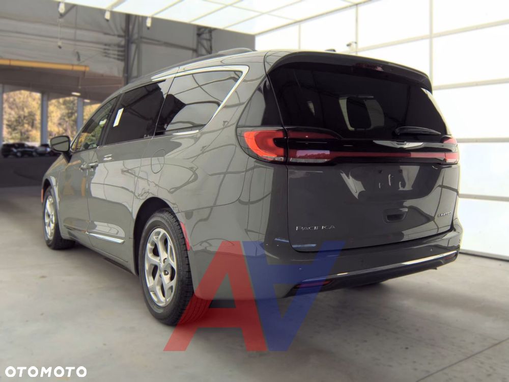 Chrysler Pacifica - 7