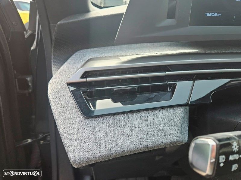 Peugeot 3008 1.2 Hybrid Allure e-DCS6 - 22