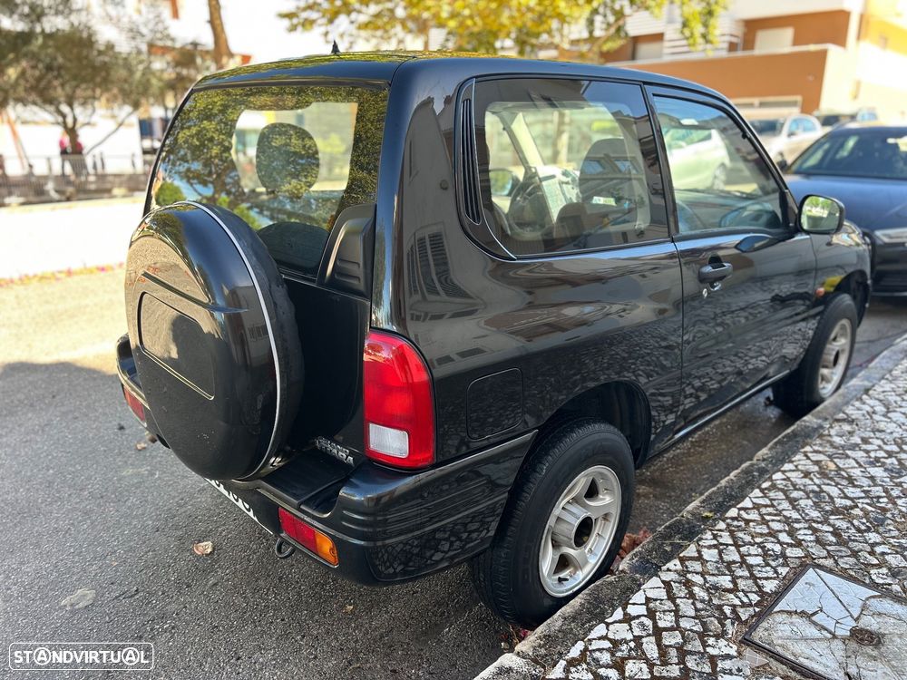 Suzuki Grand Vitara Metal Top 1.6 L - 5