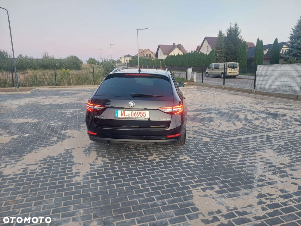 Skoda Superb 2.0 TDI Style DSG7 - 6