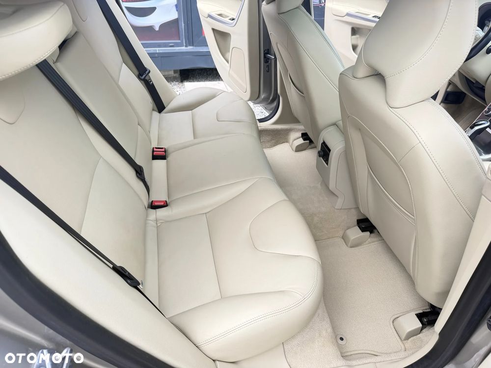 Volvo XC 60 T6 AWD Drive-E Summum - 7