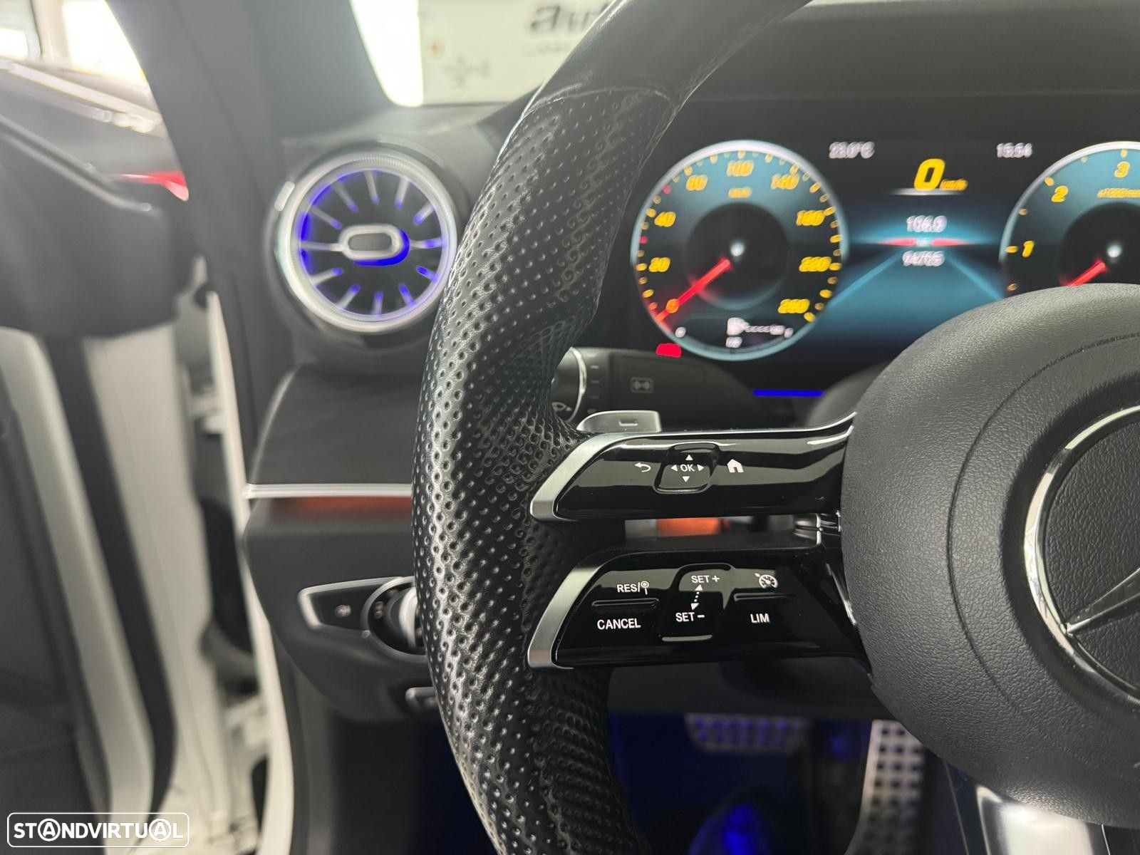Mercedes-Benz E 220 d AMG Line - 23