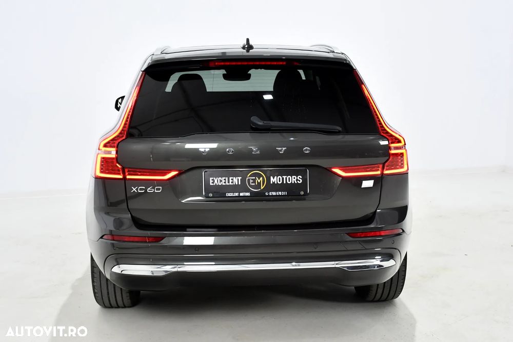 Volvo XC 60 T6 AWD Recharge Geartronic Inscription - 4