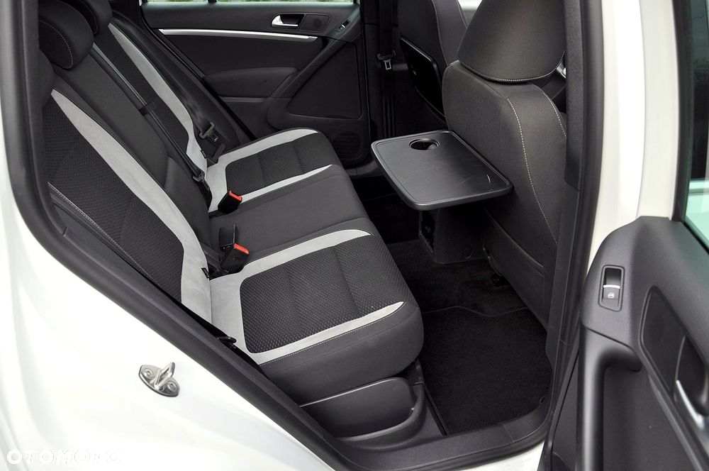 Volkswagen Tiguan 2.0 TDI 4Mot Perfectline R-Style DSG - 13