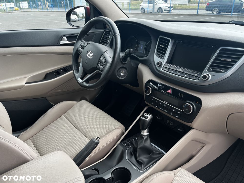Hyundai Tucson 1.7 CRDI BlueDrive Comfort 2WD - 12