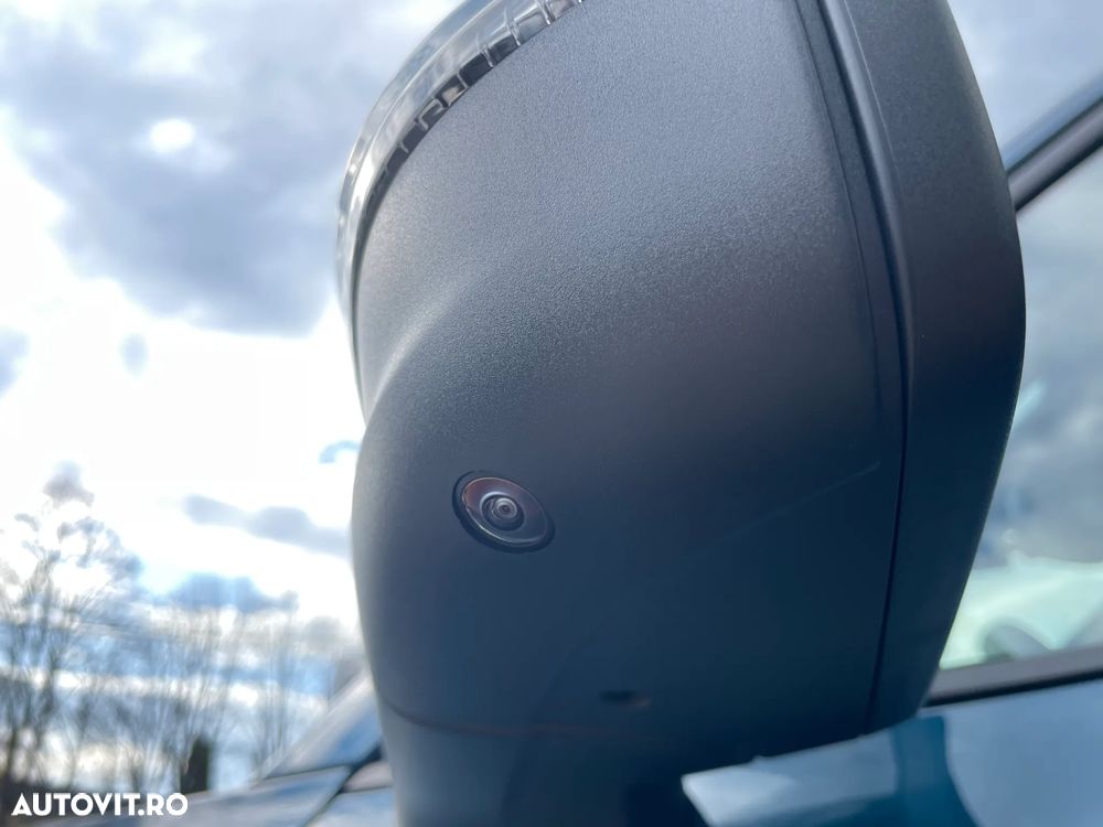 Volkswagen Tiguan - 10