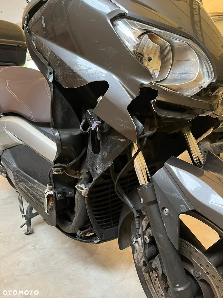 Yamaha X-max - 10