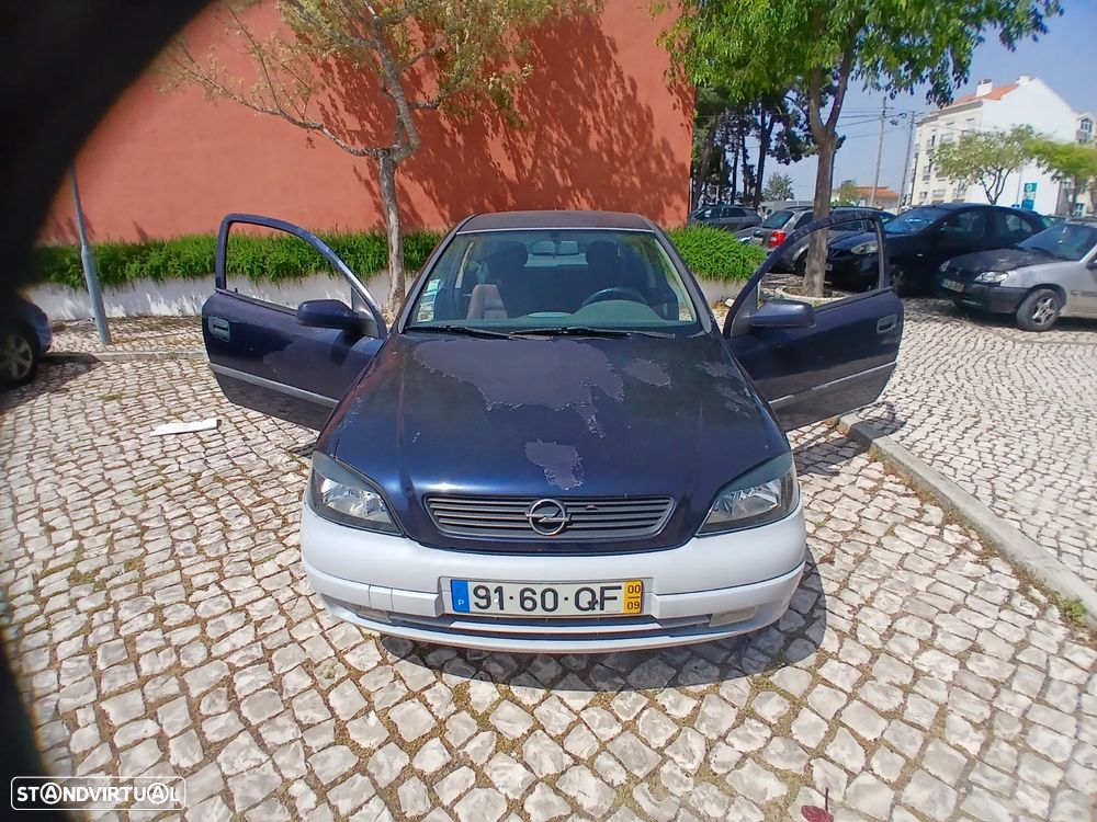 Opel Astra 1.6 Sport - 1
