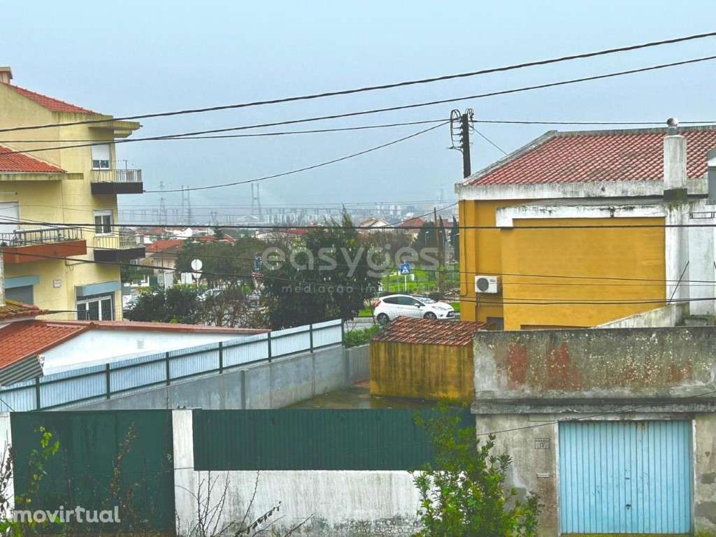 Terreno com 415 m2 no Catujal a 10 minutos do Parque das Nações - Grande imagem: 3/21