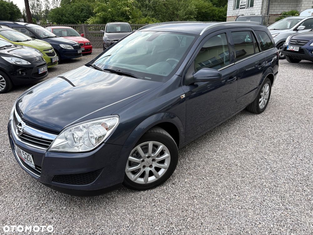 Opel Astra 1.6 Design Edition - 4